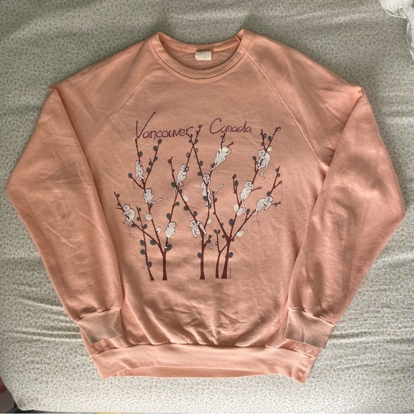 Vancouver Kitty sweatshirt - Picture 5 of 6